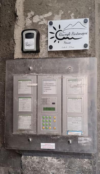 Risvegli Partenopei House Napoli Bagian luar foto