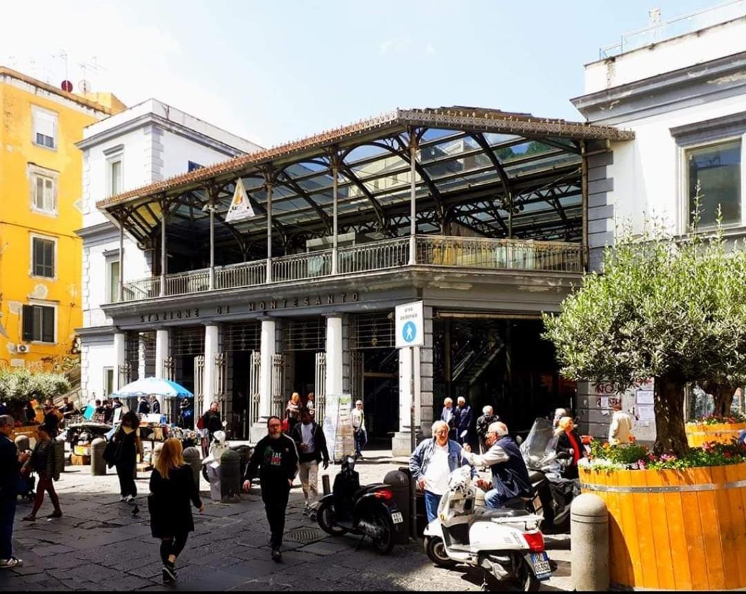Risvegli Partenopei House Napoli Bagian luar foto